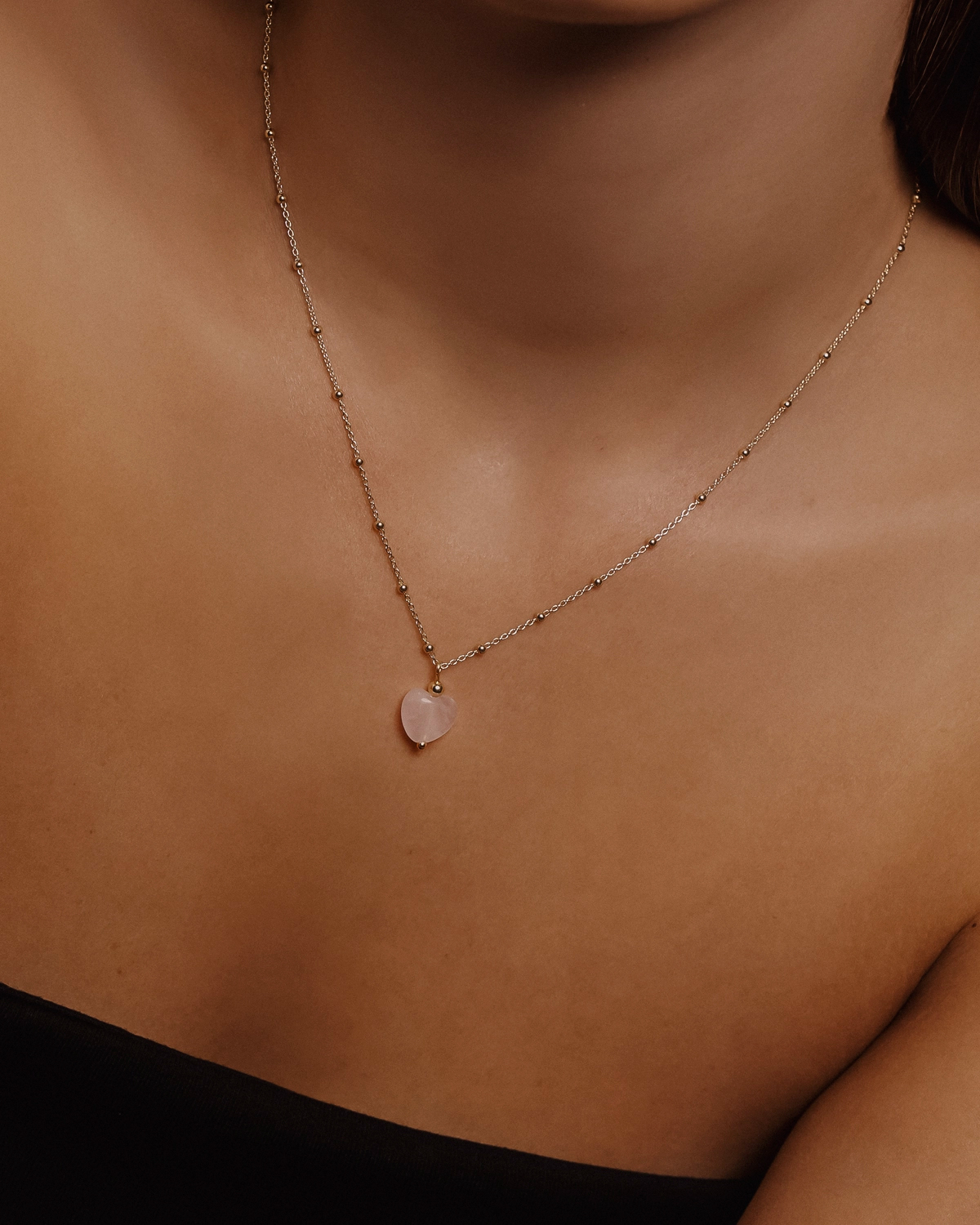 collar corazón cuarzo rosa de aurazzure